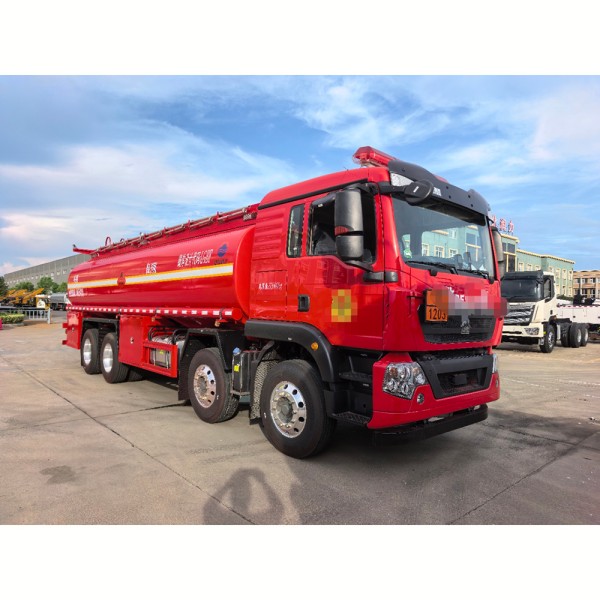 HOWO Bränsletankbil 24000L Dieseloljetankbil
